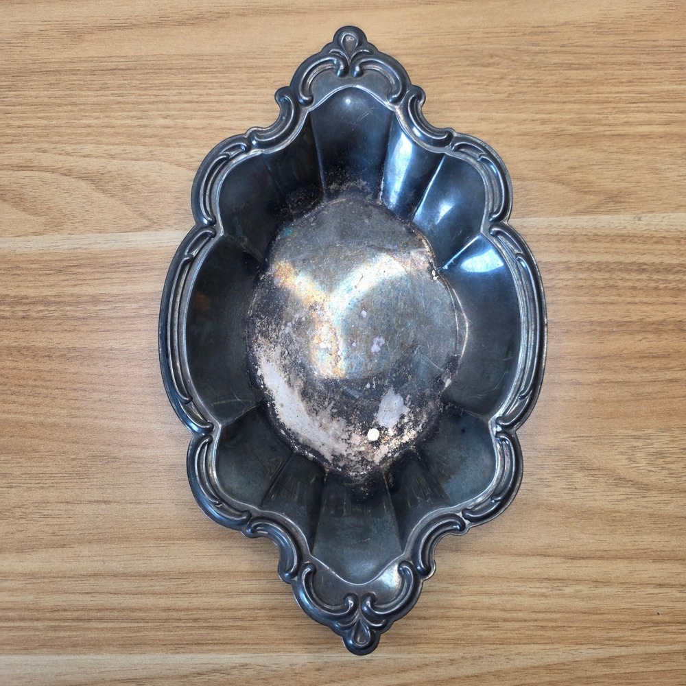 Vintage International Silver Co Wakefield 548 Silverplate Bon Bon Candy Nut Dish